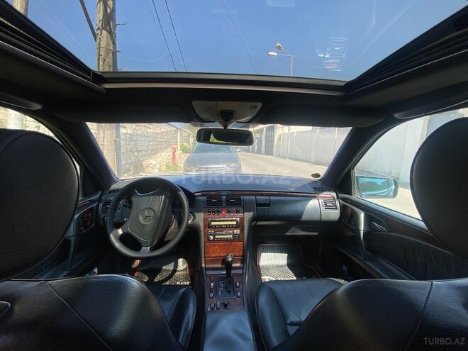 Mercedes E 220 1998, 317,000 km - 2.2 l - Bakı