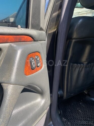 Mercedes E 220 1998, 317,000 km - 2.2 l - Bakı