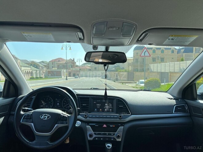 Hyundai Elantra 2017, 120,701 km - 2.0 л - Bakı