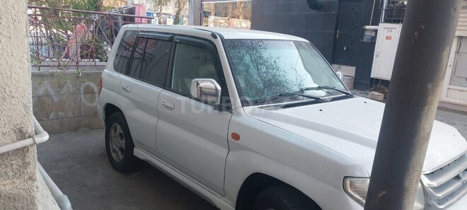 Mitsubishi Pajero io 2001, 230,000 km - 2.0 l - Bakı