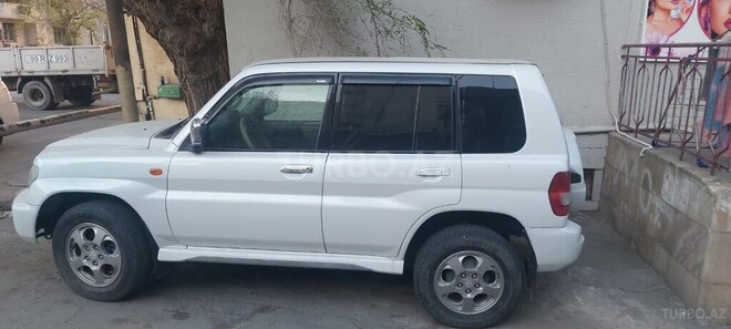Mitsubishi Pajero io 2001, 230,000 km - 2.0 l - Bakı