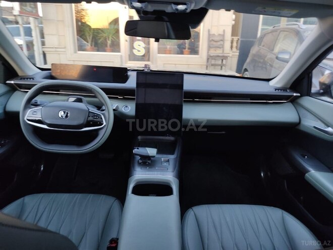 Changan Lamore-13
