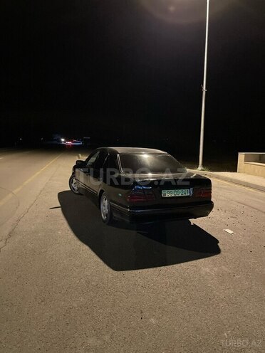 Mercedes E 220 d 2000, 480,000 km - 2.2 l - Mingəçevir