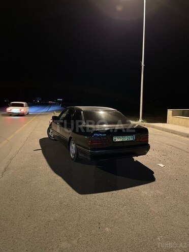 Mercedes E 220 d 2000, 480,000 km - 2.2 l - Mingəçevir