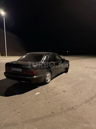 Mercedes E 220 d 2000, 480,000 km - 2.2 l - Mingəçevir