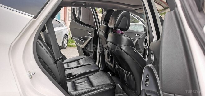 Hyundai Santa Fe-18