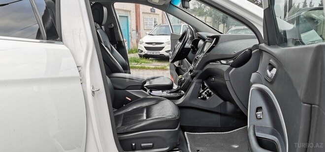 Hyundai Santa Fe-20