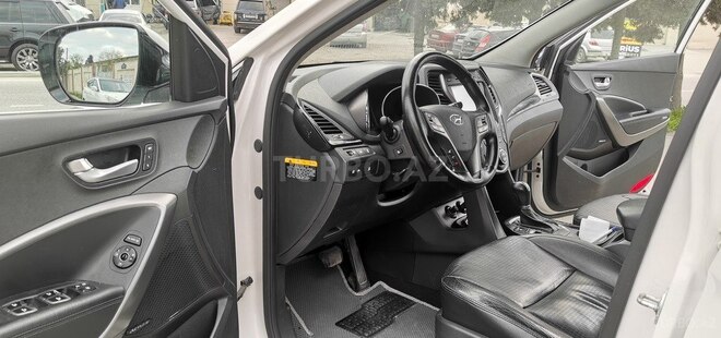 Hyundai Santa Fe-12