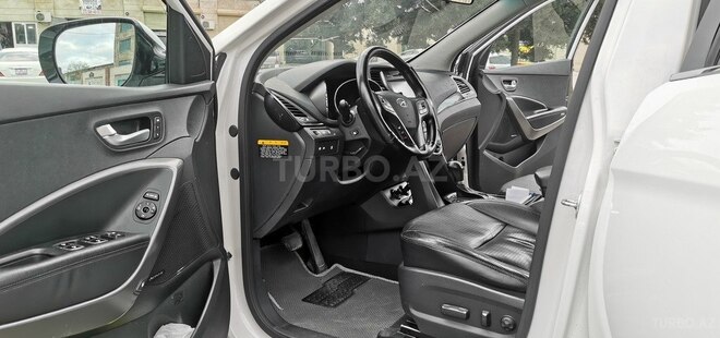 Hyundai Santa Fe-15