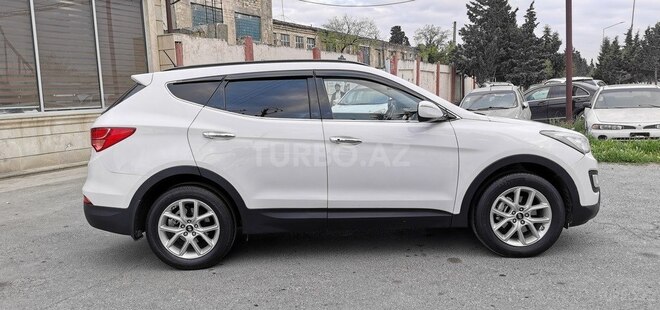 Hyundai Santa Fe-4
