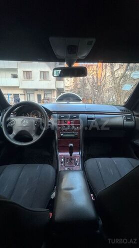 Mercedes E 220 d 2001, 332,000 km - 2.2 л - Bakı