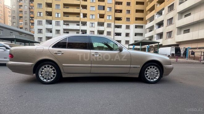Mercedes E 220 d 2001, 332,000 km - 2.2 л - Bakı