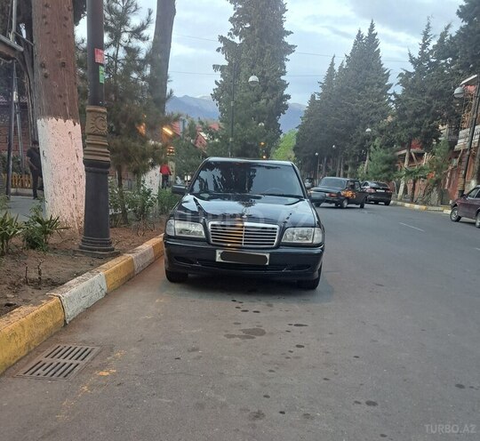Mercedes C 240 1999, 326,000 km - 2.4 л - Bakı