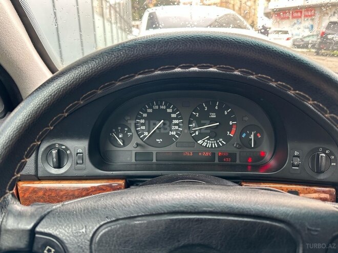 BMW 528 1997, 364,000 km - 2.8 l - Bakı