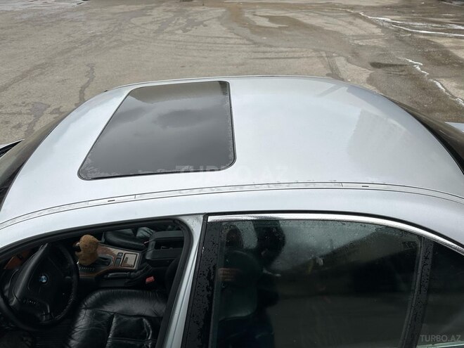 BMW 528 1997, 364,000 km - 2.8 l - Bakı