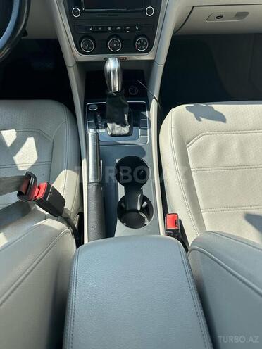 Volkswagen Passat 2015, 112,654 km - 1.8 l - Bakı
