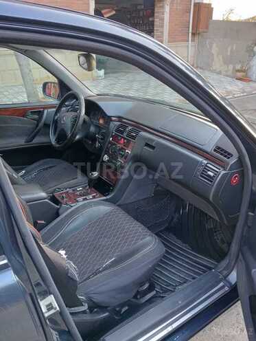Mercedes E 270 2000, 551,600 km - 2.7 l - Bakı