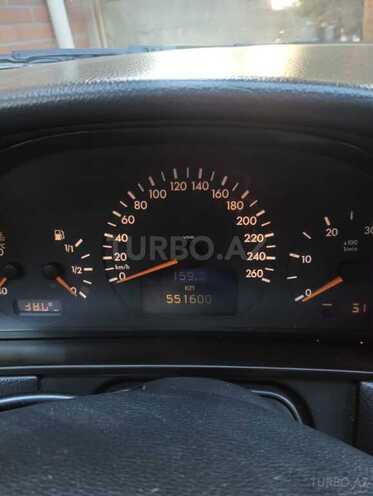 Mercedes E 270 2000, 551,600 km - 2.7 l - Bakı