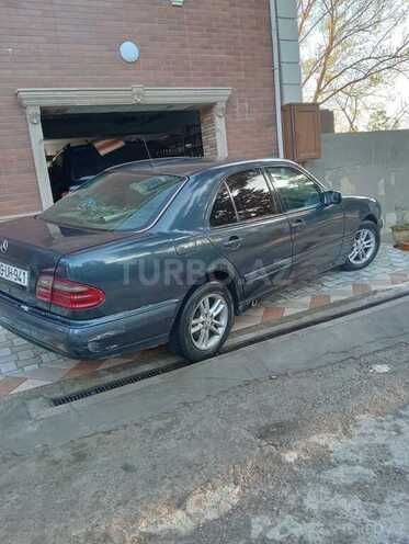 Mercedes E 270 2000, 551,600 km - 2.7 l - Bakı