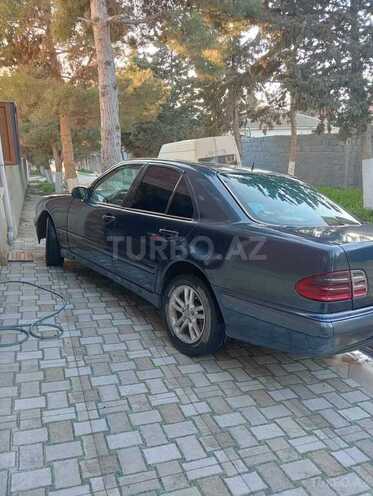 Mercedes E 270 2000, 551,600 km - 2.7 l - Bakı