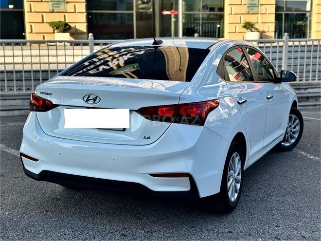 Hyundai Accent 2019, 80,000 km - 1.6 l - Bakı