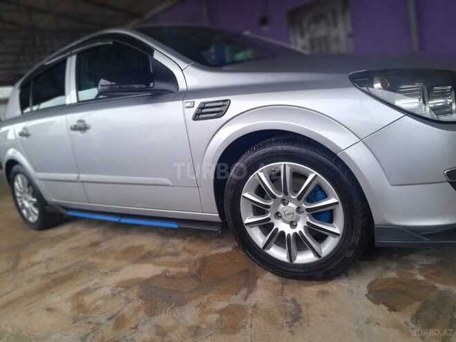 Opel Astra 2005, 165,897 km - 1.4 l - Salyan