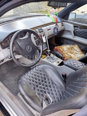 Mercedes E 280 1996, 414,495 km - 2.8 l - Bakı