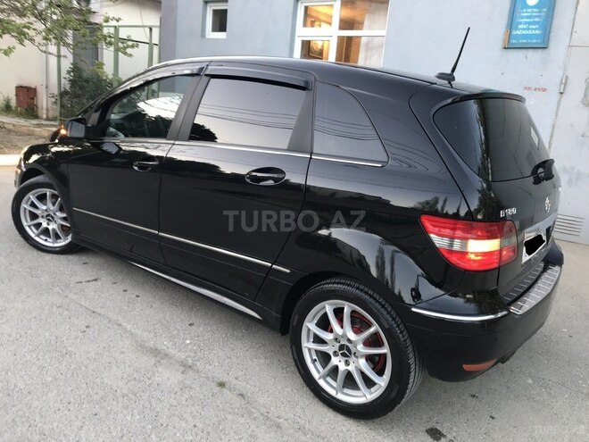 Mercedes B 180 2010, 167,000 km - 1.8 l - Sumqayıt