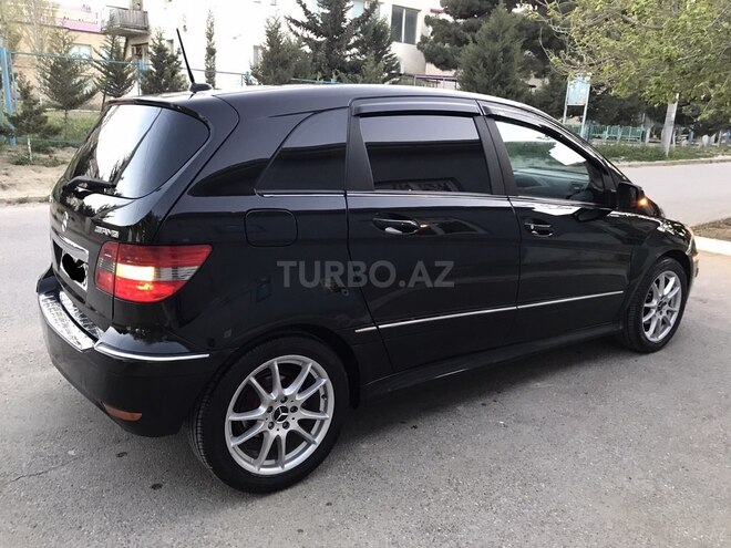 Mercedes B 180 2010, 167,000 km - 1.8 l - Sumqayıt