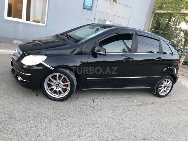 Mercedes B 180 2010, 167,000 km - 1.8 l - Sumqayıt