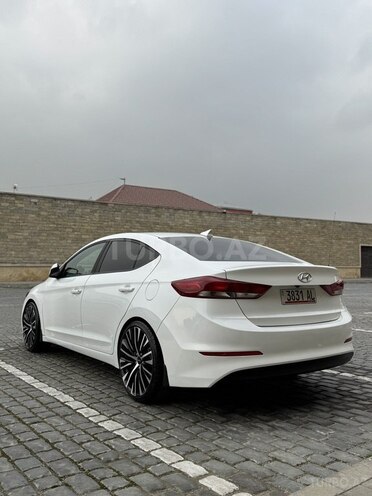 Hyundai Elantra 2017, 117,000 km - 2.0 л - Bakı