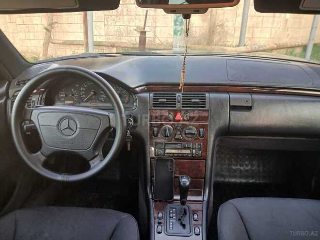 Mercedes E 200 1997, 280,000 km - 2.0 l - Bakı