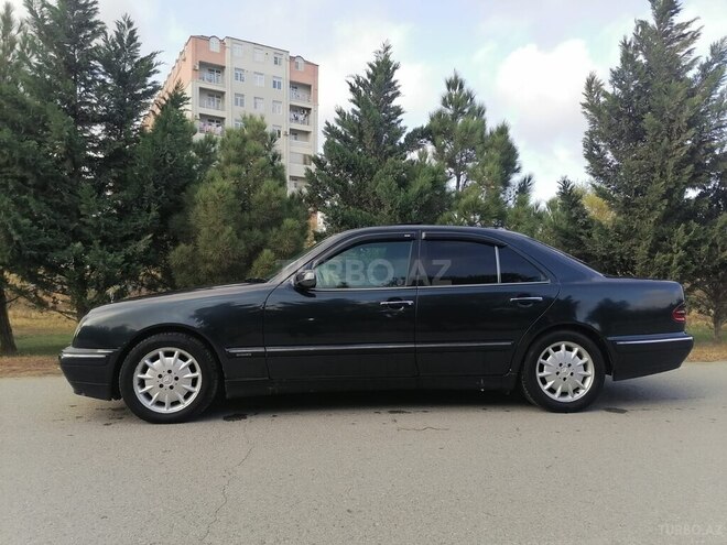 Mercedes E 220 d 1999, 395,000 km - 2.2 l - Sumqayıt
