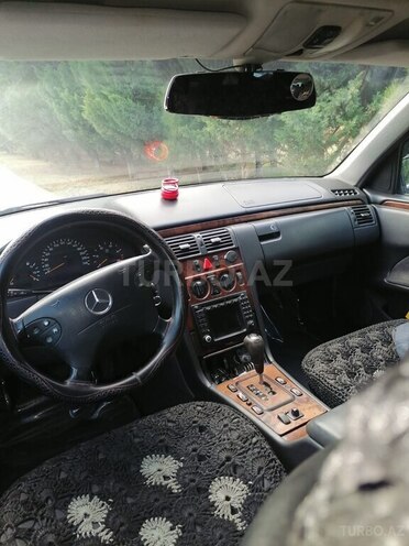 Mercedes E 220 d 1999, 395,000 km - 2.2 l - Sumqayıt