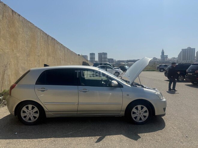 Toyota Corolla 2005, 284,000 km - 1.4 l - Bakı