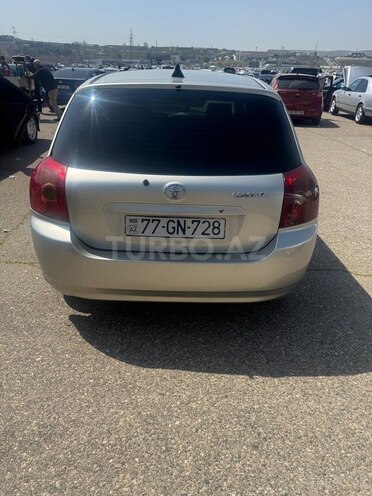 Toyota Corolla 2005, 284,000 km - 1.4 l - Bakı