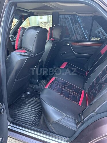 Mercedes E 200 1993, 282,000 km - 2.0 l - Bakı