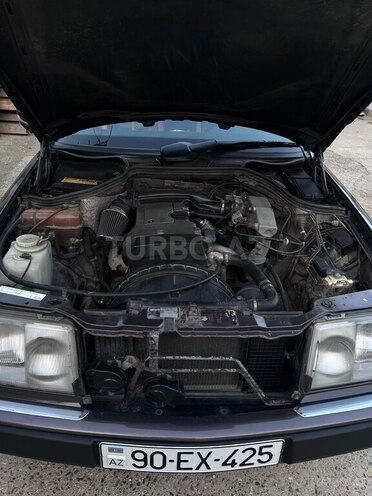 Mercedes E 200 1993, 282,000 km - 2.0 l - Bakı
