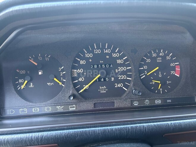 Mercedes E 200 1993, 282,000 km - 2.0 l - Bakı