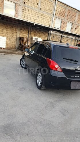 Nissan Tiida-6