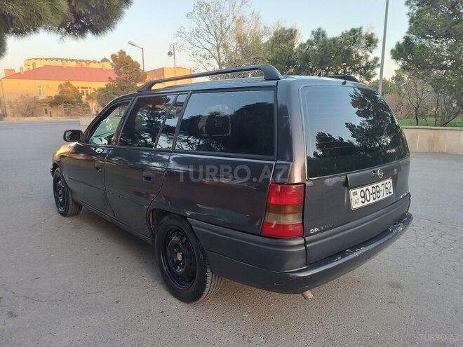 Opel Astra 1996, 297,000 km - 1.6 l - Bakı