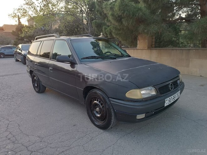 Opel Astra 1996, 297,000 km - 1.6 l - Bakı