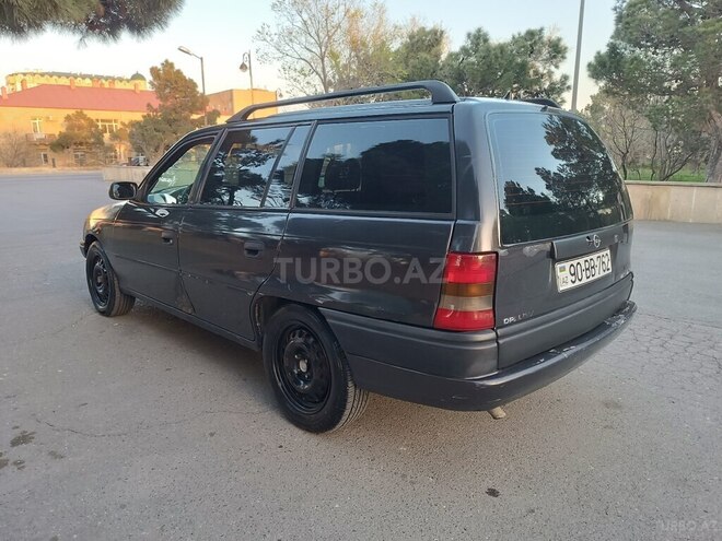 Opel Astra 1996, 297,000 km - 1.6 l - Bakı