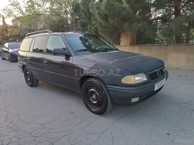 Opel Astra 1996, 297,000 km - 1.6 l - Bakı