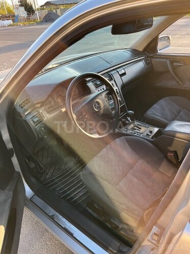 Mercedes E 240 1999, 350,000 km - 2.4 l - Ağdaş