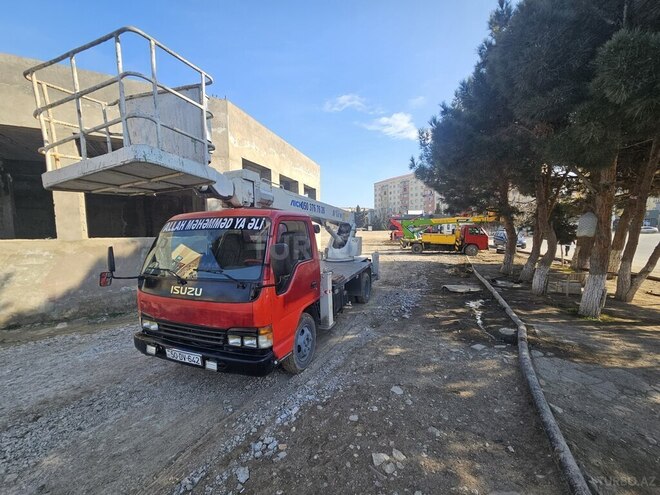 Isuzu NPR 66 L 2004, 214,000 km - 4.3 l - Sumqayıt