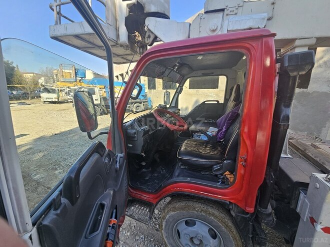 Isuzu NPR 66 L 2004, 214,000 km - 4.3 l - Sumqayıt