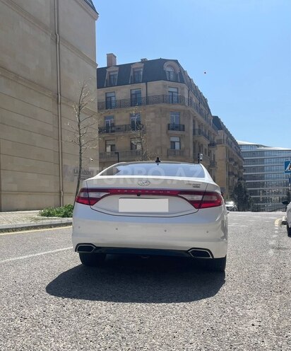 Hyundai Grandeur 2015, 193,500 km - 2.2 л - Bakı