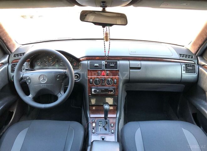 Mercedes E 230 1997, 450,000 km - 2.3 l - Bakı
