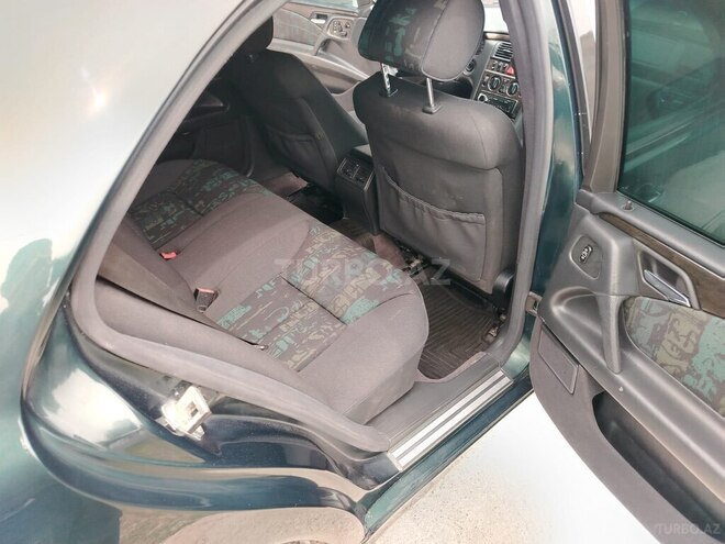 Mercedes E 240 1998, 370,000 km - 2.4 l - Göyçay